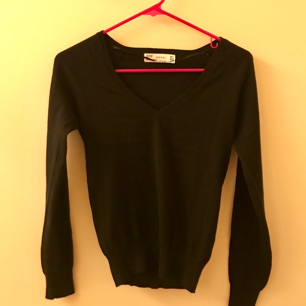 Zara Plain Black V-Neck Sweater